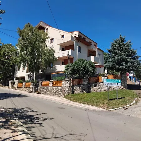 Apartmanski Smestaj Solaris Kod Aqua Parka Yuth